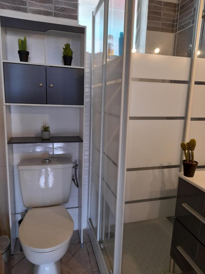 9 Lyly Location F3 Mezzanine Apartment Sainte-Anne Luaran gambar