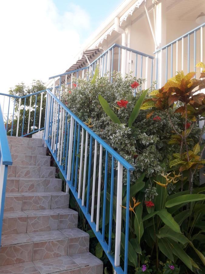 9 Lyly Location F3 Mezzanine Apartment Sainte-Anne Luaran gambar